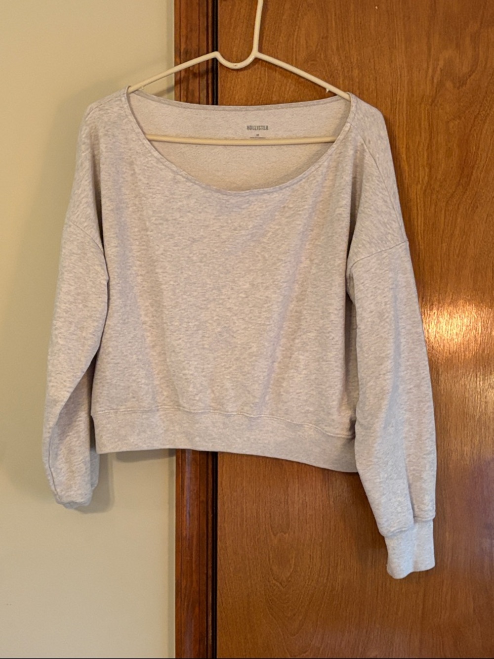 Hollister Heather Gray Scoop-Neck Pullover